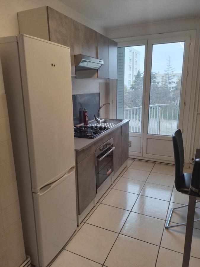 La grâce Apartamento Vaulx-en-Velin Exterior foto