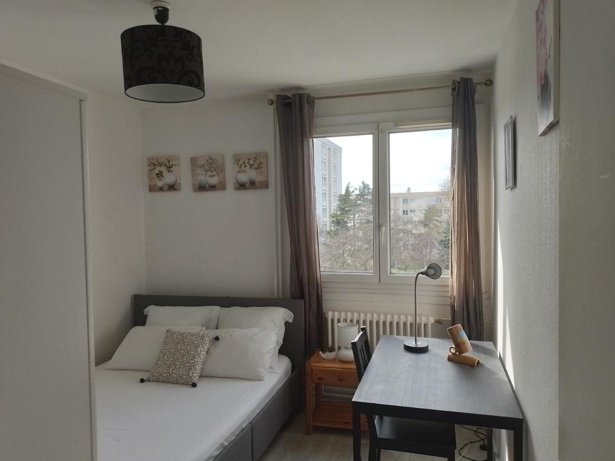 La grâce Apartamento Vaulx-en-Velin Exterior foto